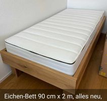 Bett mit Matratze Rahmen Inhalt (Duvet, Kissen, Bettwäsche)