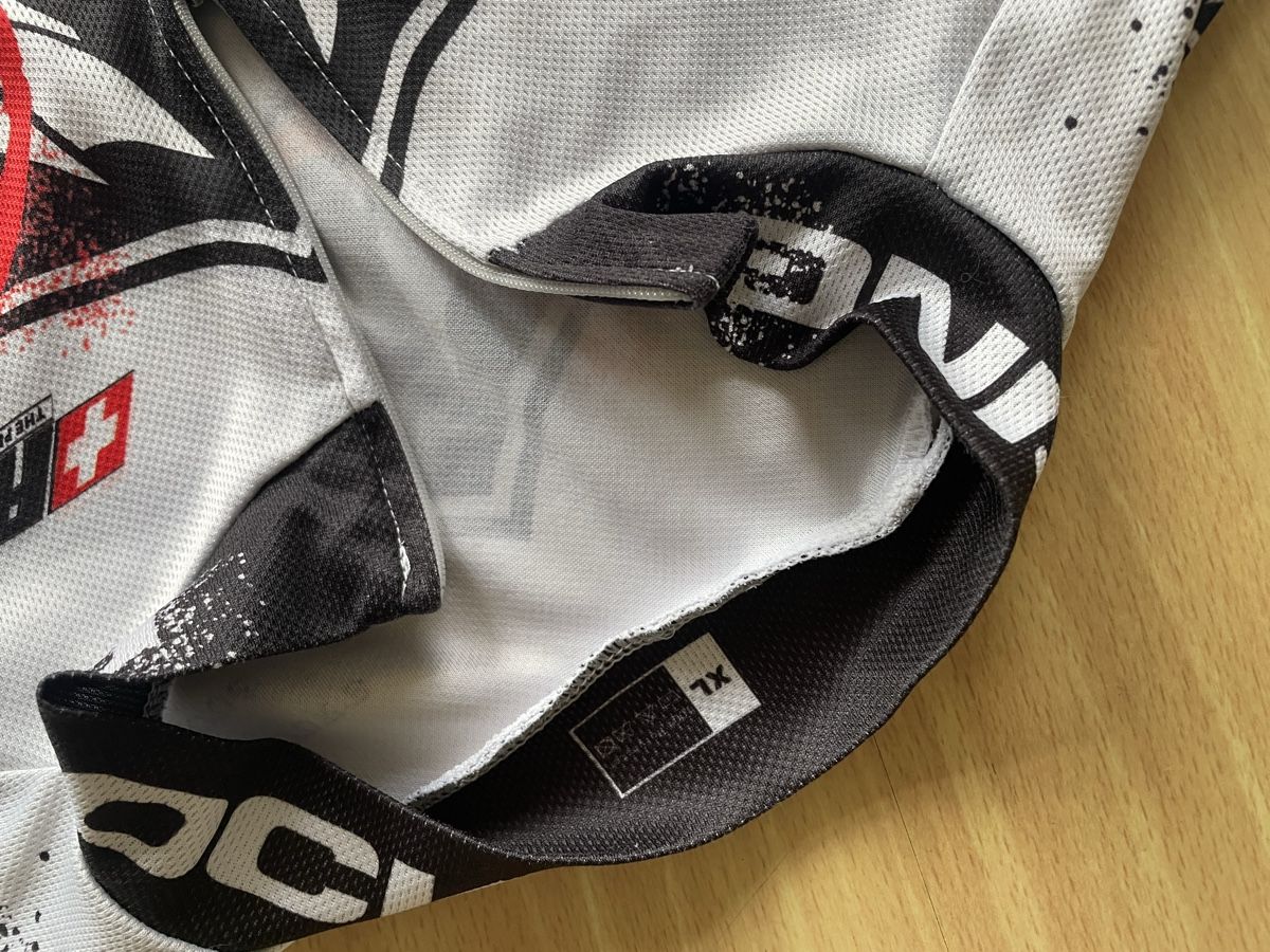Canottiere & Pantaloni: Ensemble cyclisme ROCK RACING – Usato da Blonay venduto da Joye 2