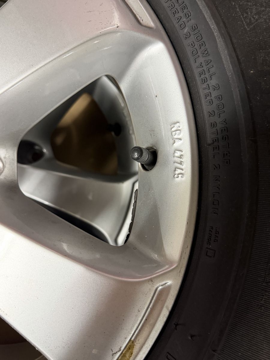 Volkswagen Pneumatici & Ruote complete: VW T5 T6 Winterräder – Usato da Täuffelen venduto da ASLAG 1