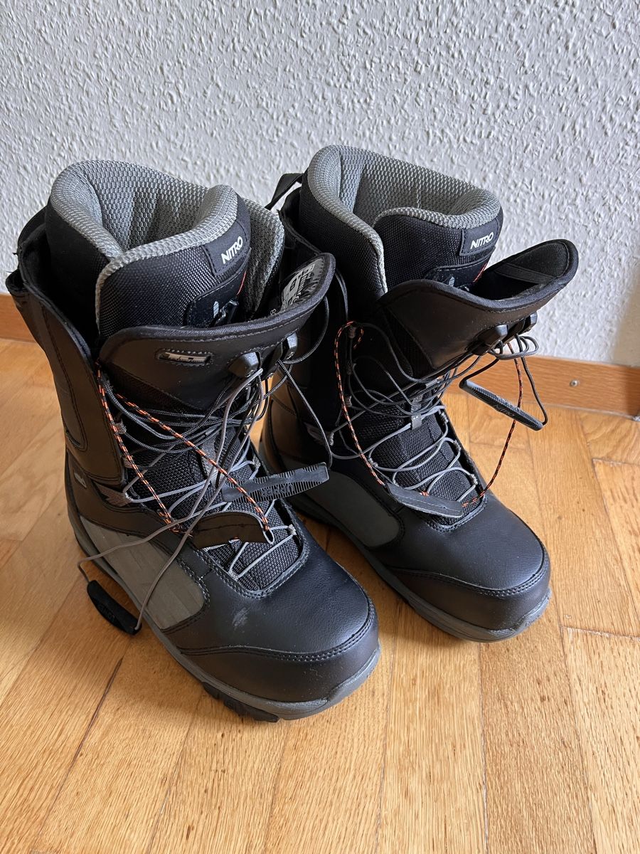 Snowboard Nitro Herrenschuhe: Nitro Snowboard Boots 42 2/3 – Gebraucht aus Zürich von Azzurro6