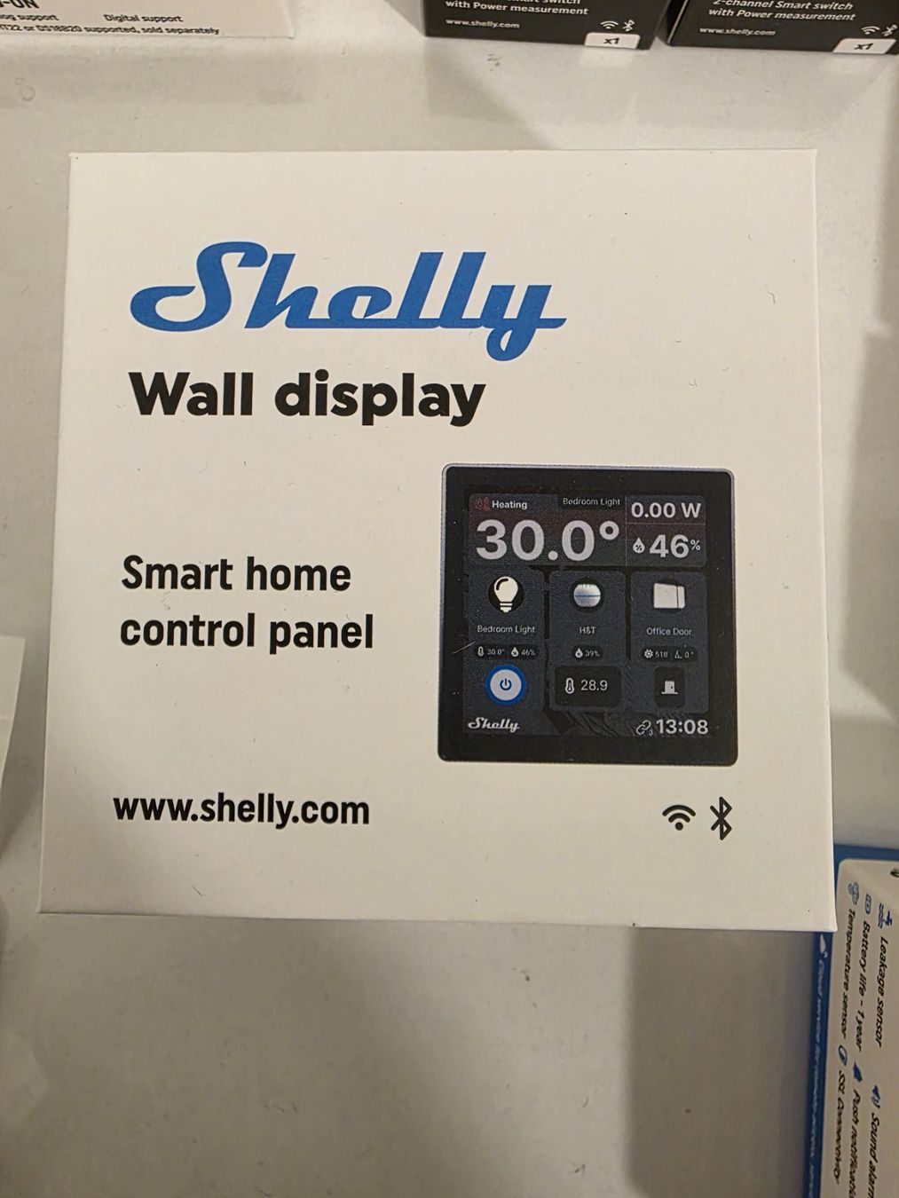 Shelly Sistema di controllo: Shelly Wall Display - Smart Home Control Panel Neu! – Nuovo e nell'imballaggio originale da Basel venduto da din_ln2r