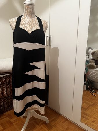 Robe d'été élégante, idéale pour les soirées d'été!