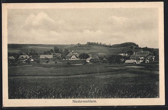 Cartoline postali: Niedermuhlern, Teilansicht mit Bäumen – Usato da Berlin venduto da bartko-reher