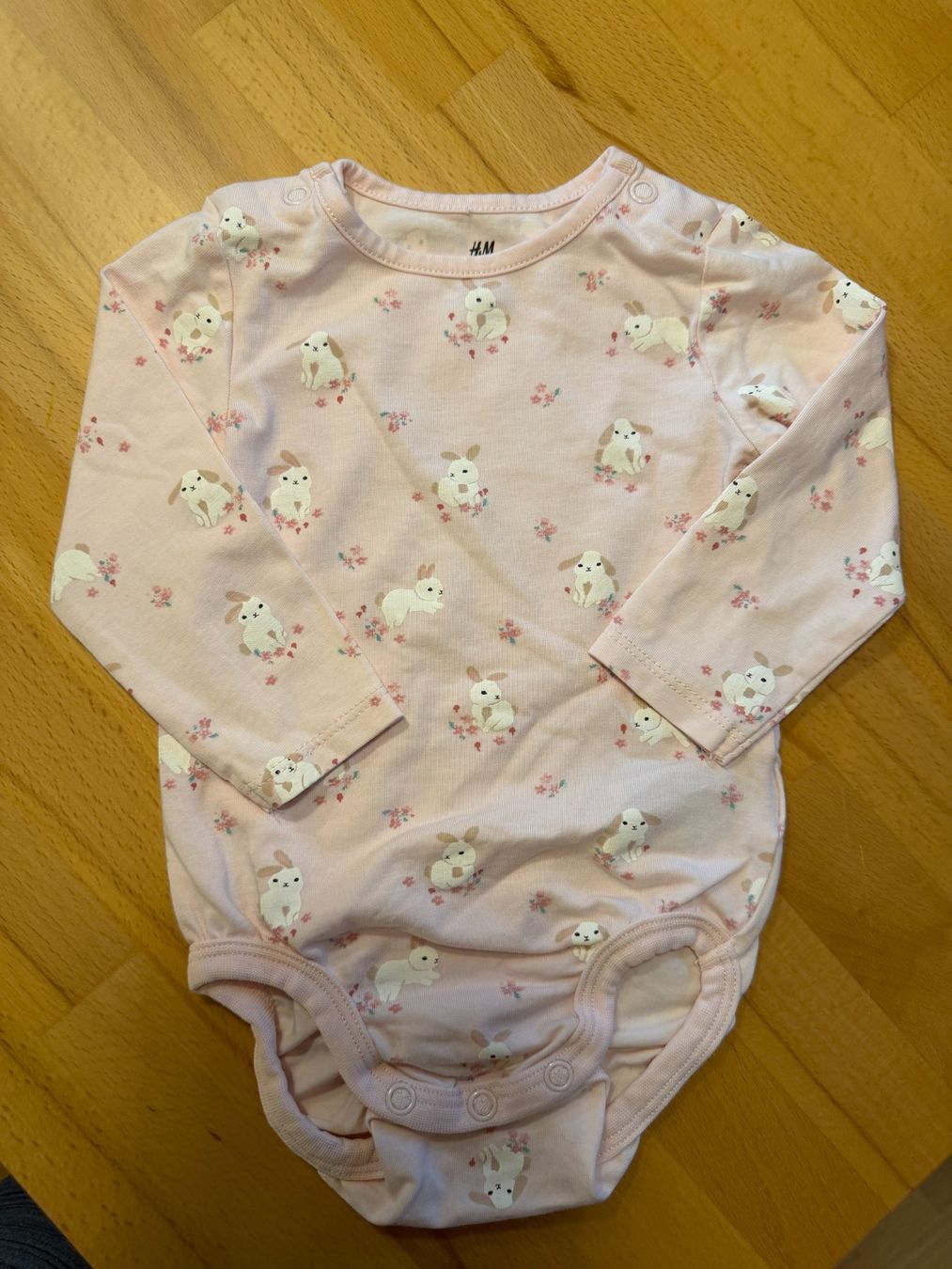 H&M Biancheria intima: Wunderschöner Body 68 – Usato da Niedermuhlern venduto da ste_c5h9