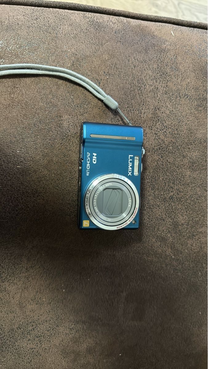 Fotocamera: Kompakte Digitalkamera Lumix mit Leica Objektiv – Usato da worb venduto da 91tobi91