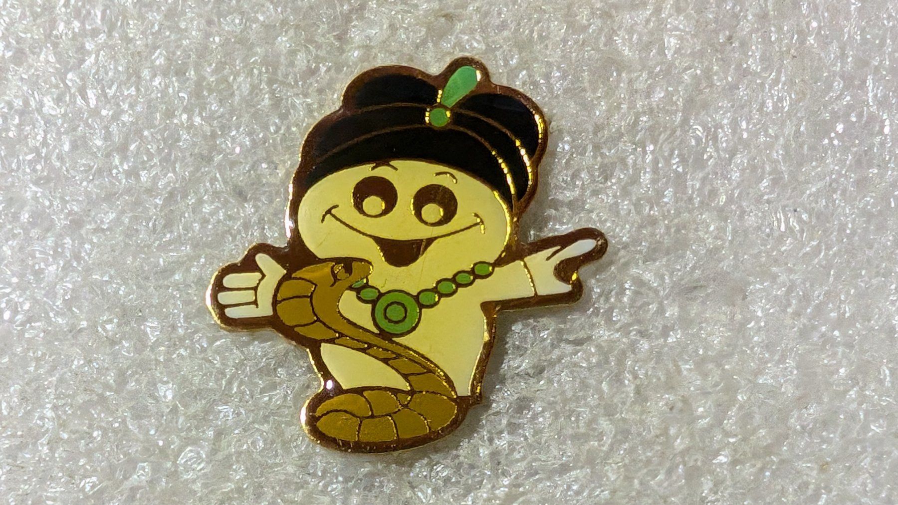 Placchette & Badge: Ansteckpin 166: Maga Bio – Usato da Oppligen venduto da Pin-Fall-Shop