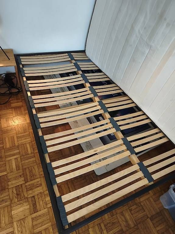 Lattenroste: Bed frame – Gebraucht aus Uster von add_8sxt