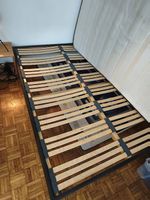 Double bed frame / Bett / Lit (190 x 140)