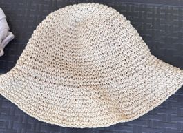 Cappello H&M taglia S/54, ideale per l'estate
