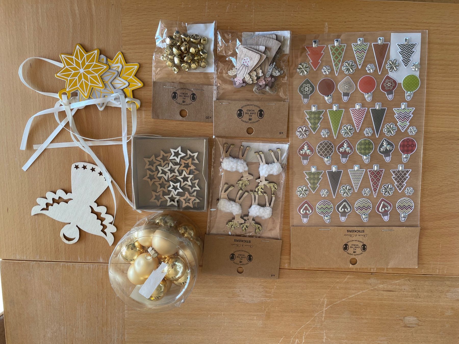 Tutte le decorazioni: Decorations de noel – Usato da Vevey venduto da esp_6yxp