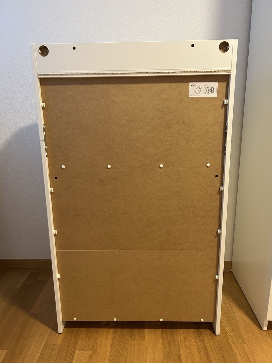 Kommoden: Weisser Ikea Möbel mit Türen – Gebraucht aus Luzern von mor_97g7 4