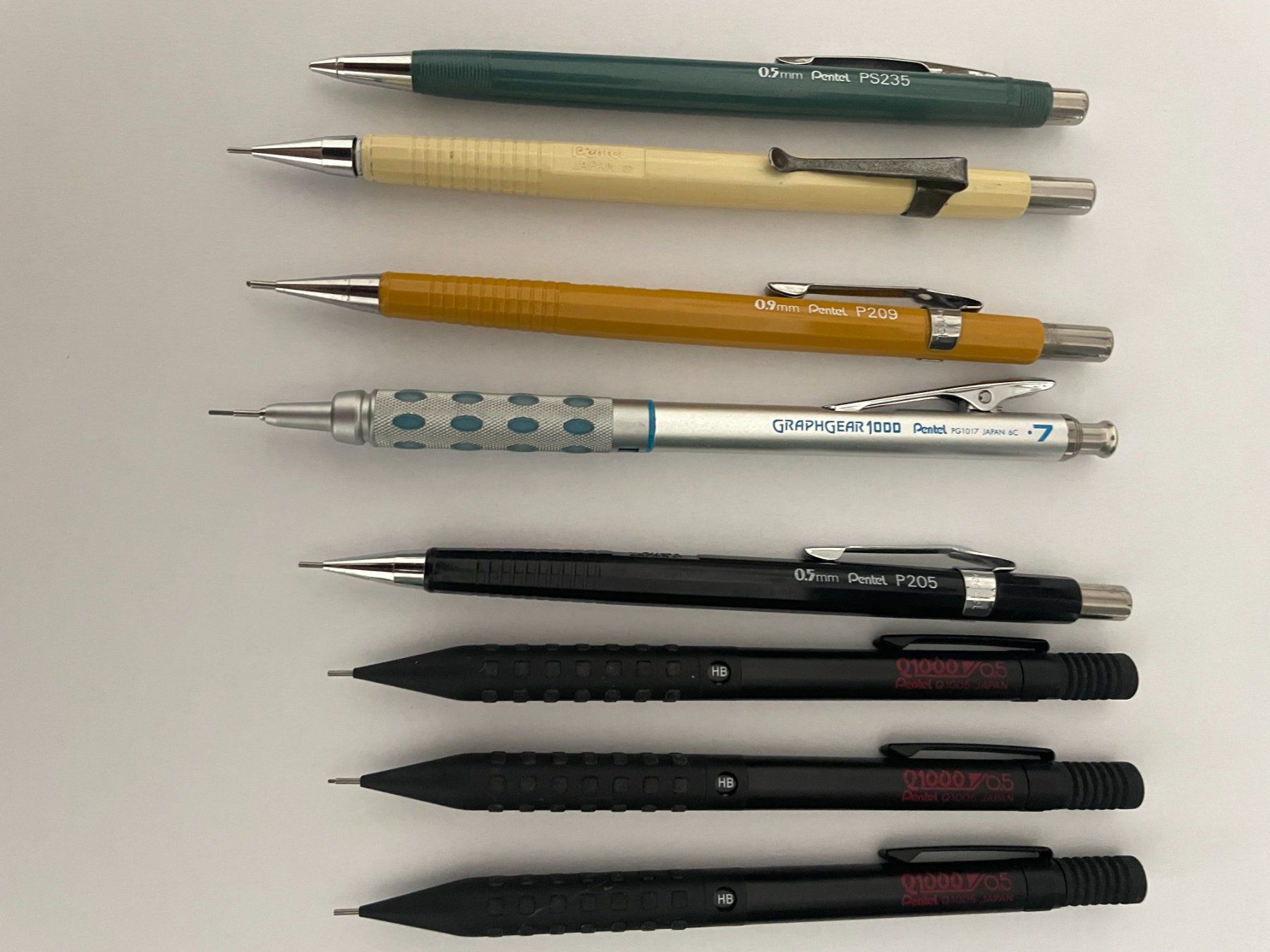 Pentel Matite, matite colorate & gessi: PENTEL DRUCKBLEISTIFTE: 8 STÜCKE – Usato da Uhwiesen venduto da Uhwiesen