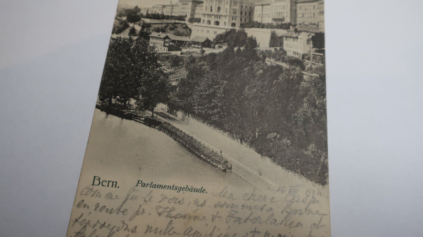 Cartoline postali: Bern Parlamentsgebäude – Usato da Cormoret venduto da Pascalll2001 2
