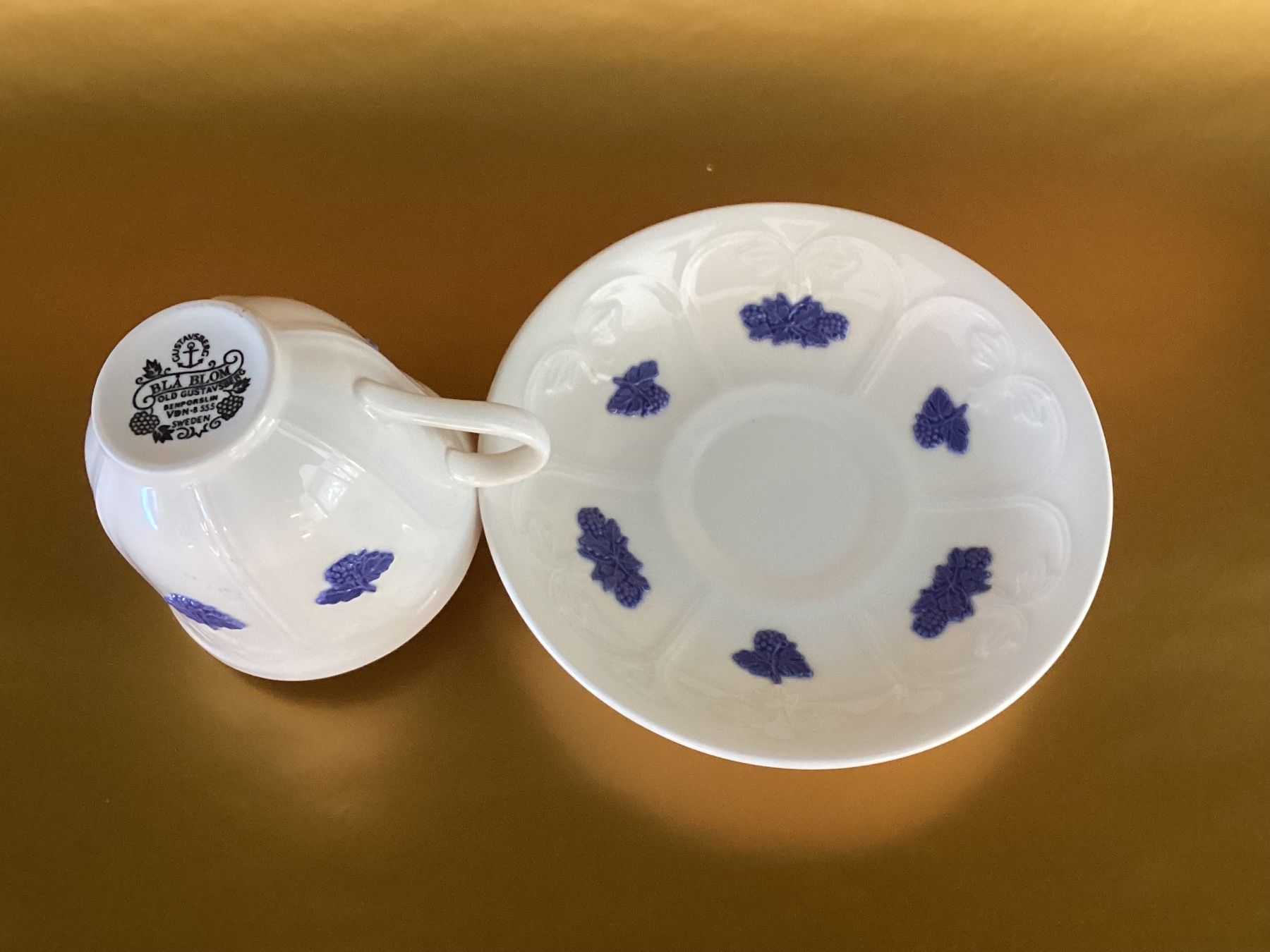 Gustavsberg Tazze: Gustavsberg / 1 Kaffeetasse Bla Blom / Sweden – Usato da Beinwil am See venduto da kae_gh7c 3