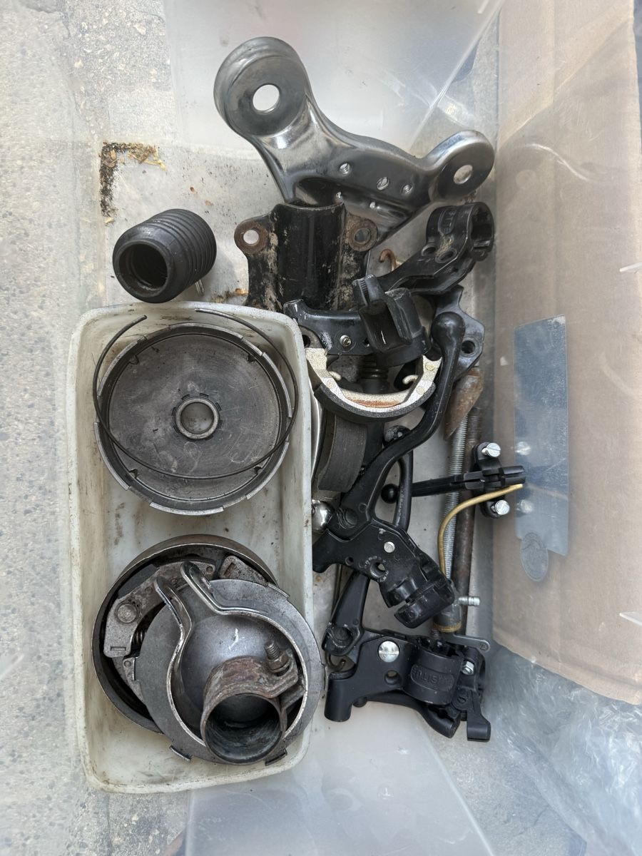 Puch Pièces pour mobylette: Puch maxi lot de pièces – D'occasion à Valeyres-sous-Rances par gegg 3