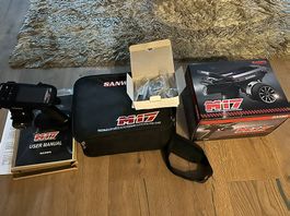 Sanwa M17  RC-Fernsteuerung mit Akku