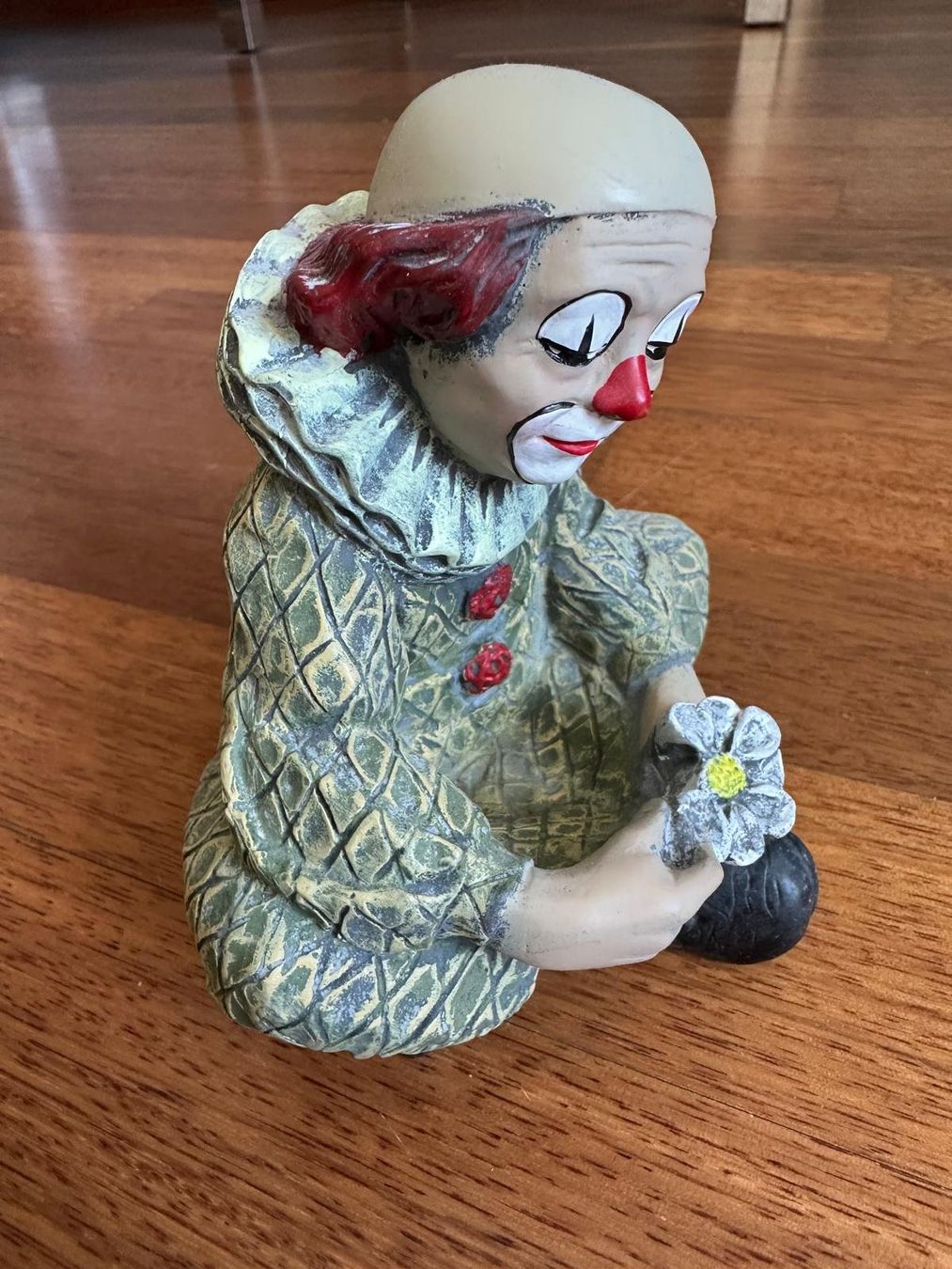 Statuette: Gilde Clown mit Blume – Usato da Dübendorf venduto da Shineforyou