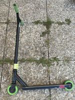 Stunt Scooter Moove Schwarz-Grün gebrauchter Zustand