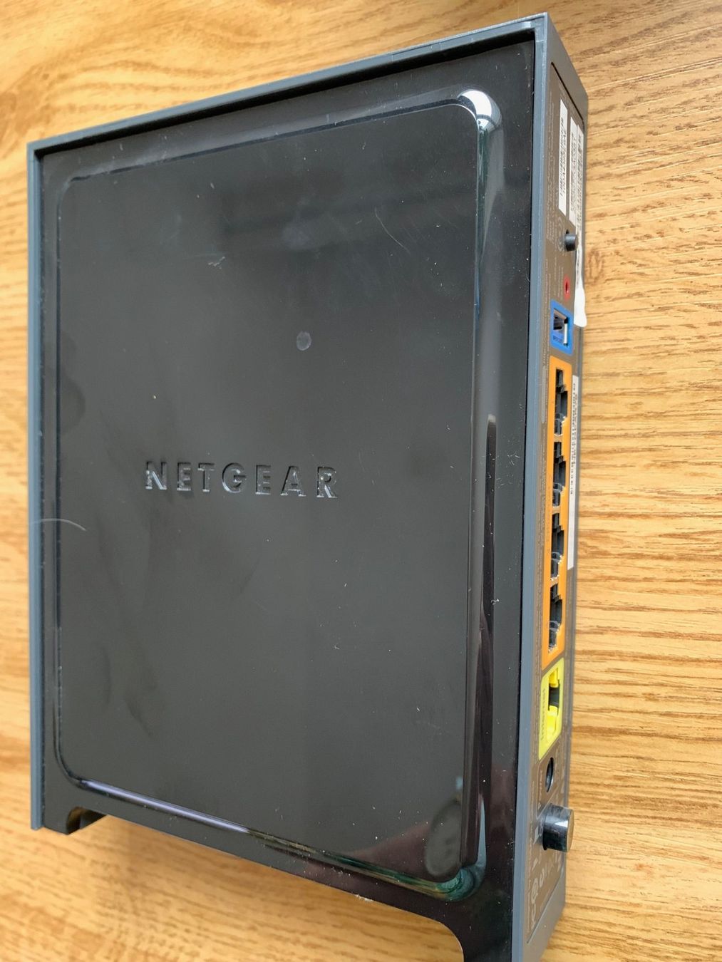 Netgear Modem & Router: Netgear N300 Router – Usato da Uster venduto da ARFAJ18