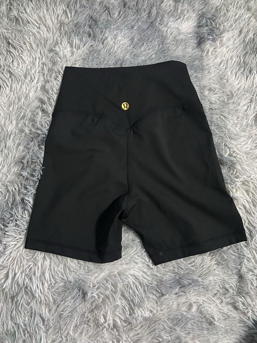 Lululemon Kleiderpakete: Lululemon Gym Set – Neu (gemäss Beschreibung) aus Embrach von NovasOutlet 6