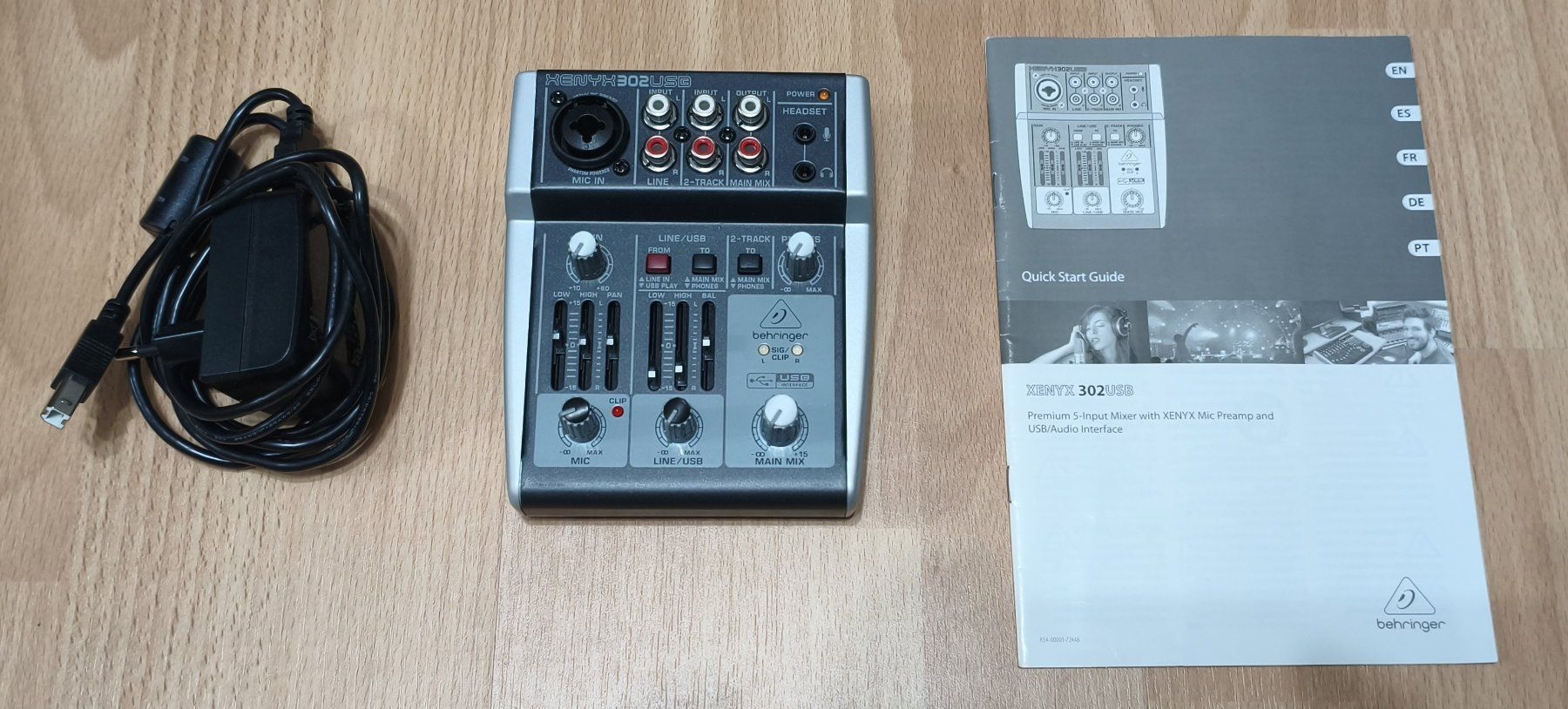 Behringer Console di mixaggio: Behringer Xenyx 302USB mixer – Usato da Cheyres venduto da Alex60