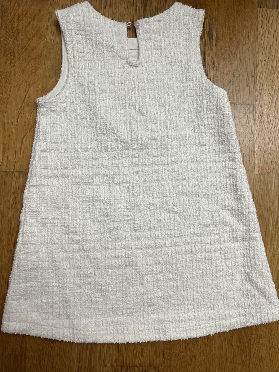 H&M Robes et jupes: elegantes Kleid weiss 104 – D'occasion à Meilen par gio_xlz7 1