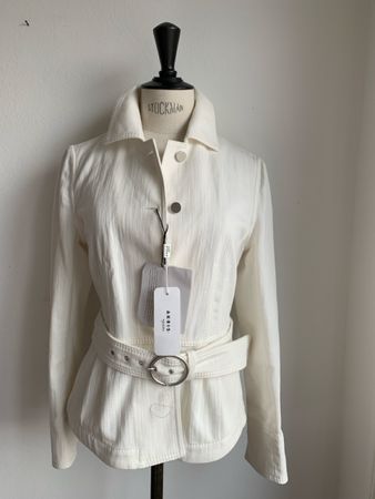 AKRIS: OVP/Weisse Jacke mit Kaufetikette, NP 1290.00, Gr. 36