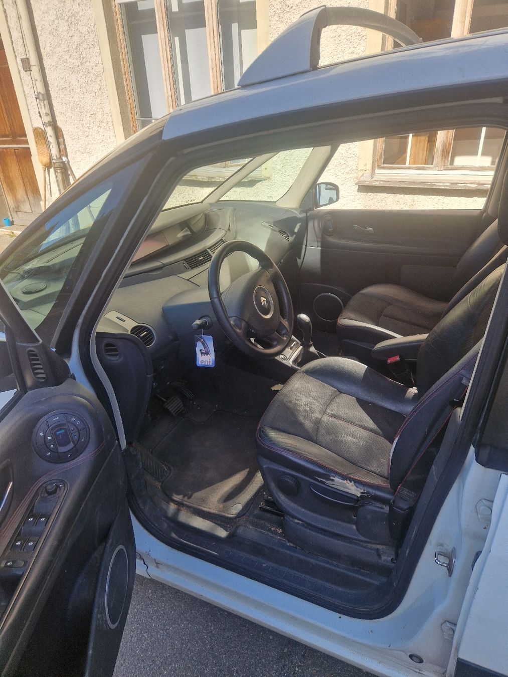 Renault Automobili: Renault Espace 2.0 dCi – Difettoso da Brunnadern venduto da Landolt66 6