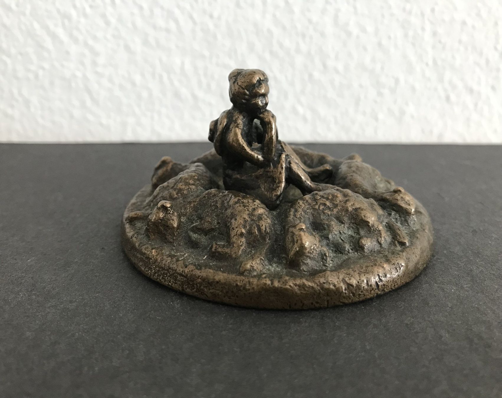 Skulpturen & Statuen: BRONZE FIGUR HIRTIN mit MONOGRAMM MK – Gebraucht aus Luzern von Immergern 4