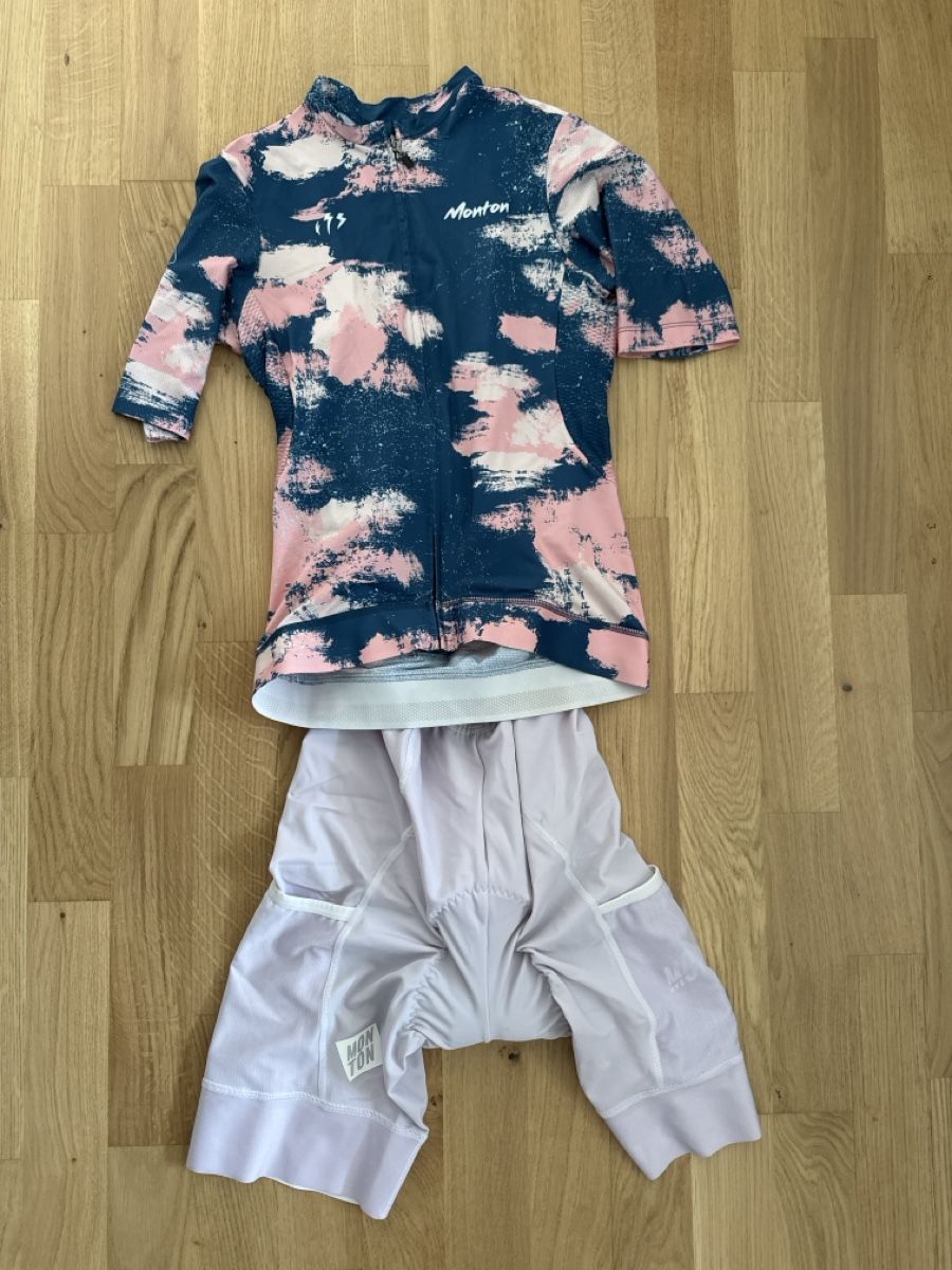 Leibchen & Hosen: Monton Cycling Kit – Gebraucht aus Hunzenschwil von mila012