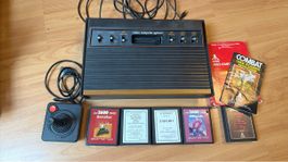 Atari 2600 Konsole mit Spielen und Joystick guter Zustand