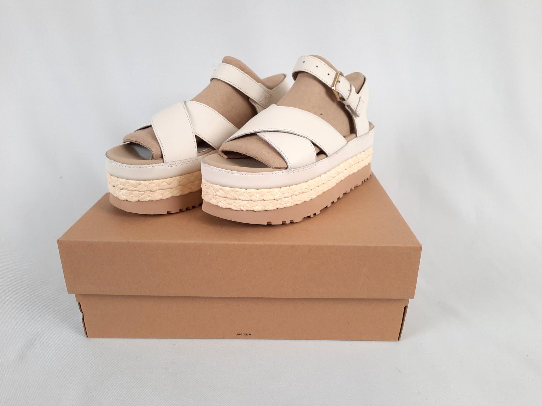 Ugg Damenschuhe: UGG Aubrey Ankle Strap Sandalen Beige Gr. 39 – Neu (gemäss Beschreibung) aus Beinwil am See von Restwert_Beinwil 5