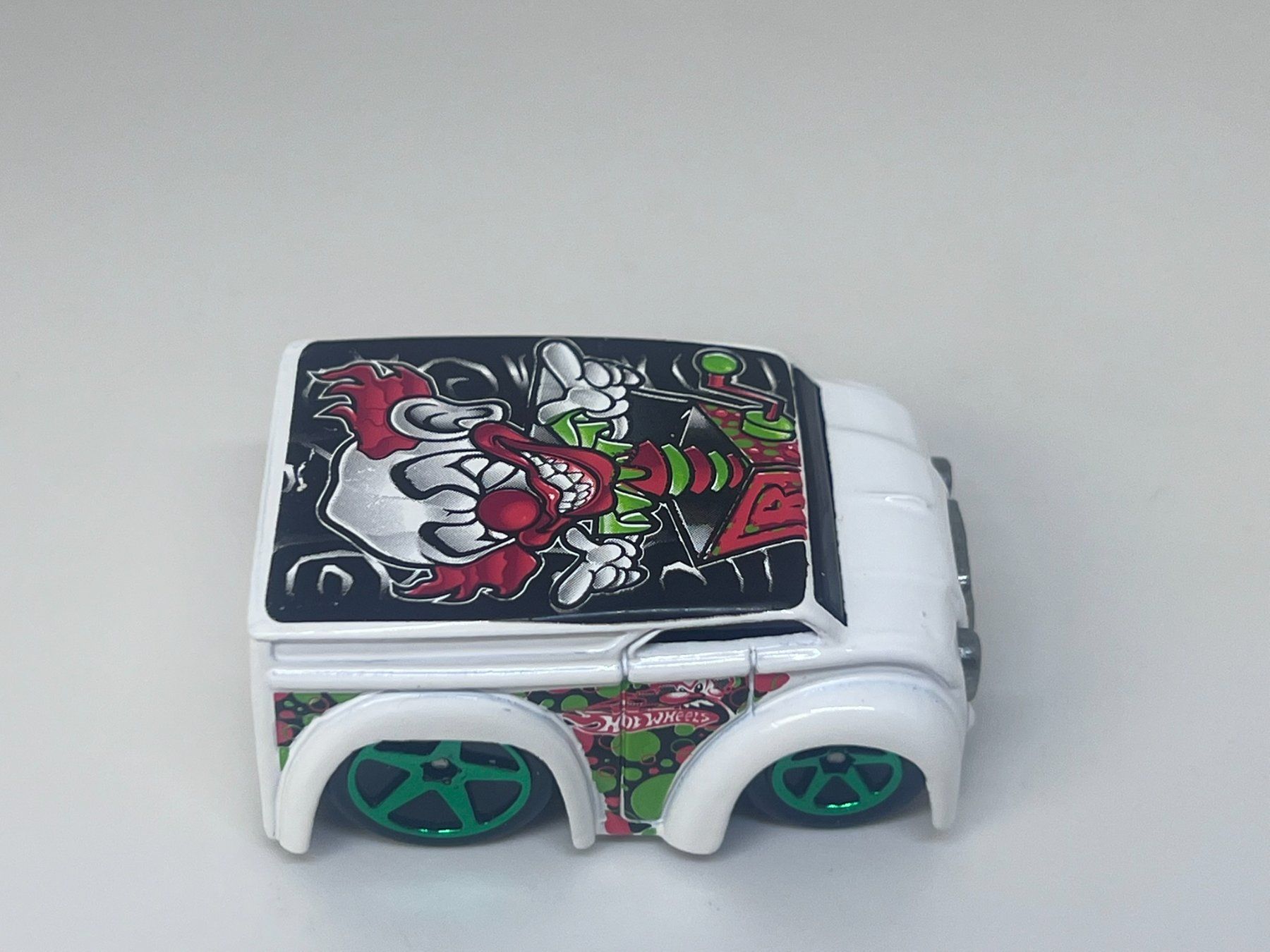 Hot Wheels Modellini d'auto: Hot Wheels Dairy Delivery #91 – Usato da Wildegg venduto da LaaBoutique 1