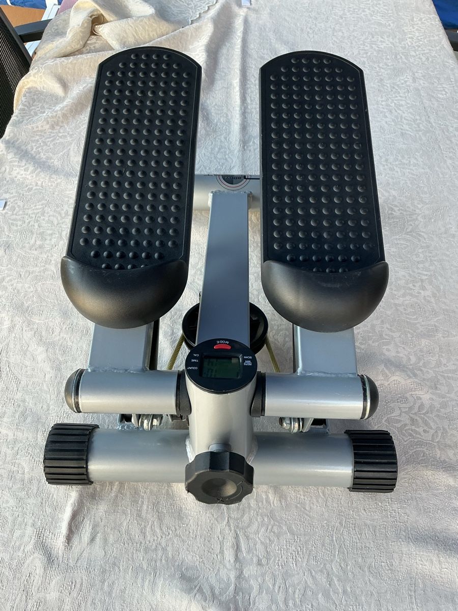Hometrainer: Mini Stepper Fitness Gerät  – Gebraucht aus Oberbuchsiten von Tesin3 3