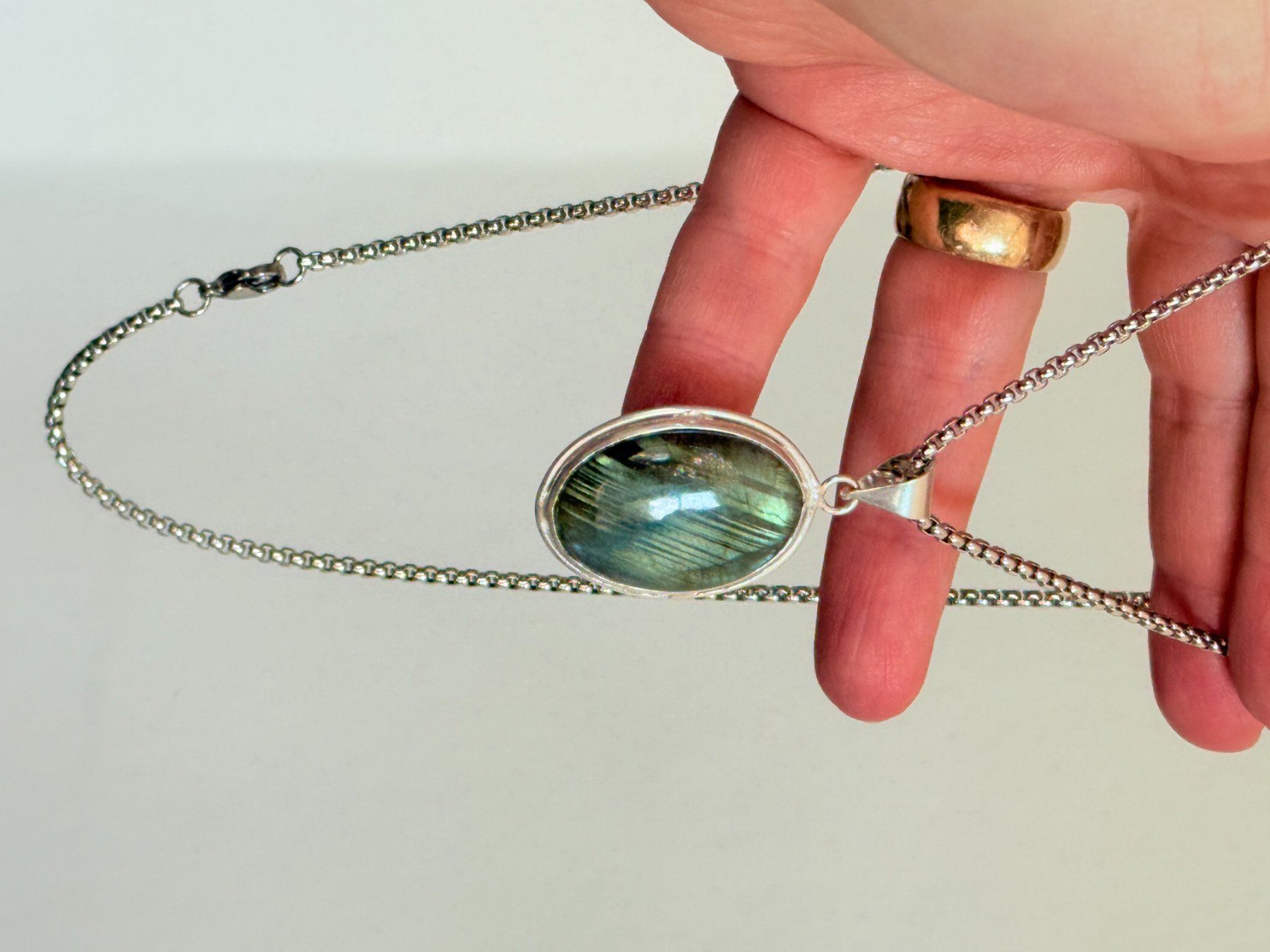 Catenine: Collier avec Pendentif Pierre de Labradorite ✨ – Nuovo e nell'imballaggio originale da Genève venduto da AGBERG 8