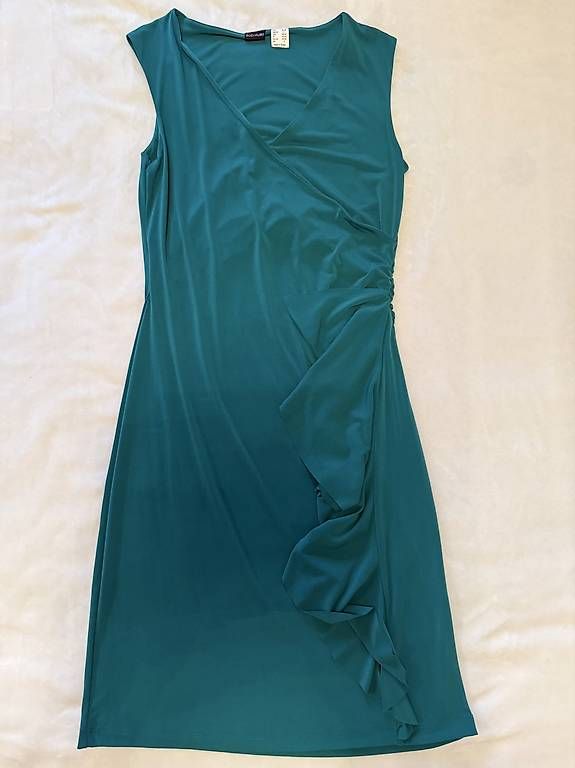 Vestiti: Kleid grün "Bodyflirt" 36/38 – Usato da Füllinsdorf venduto da Rivai 1