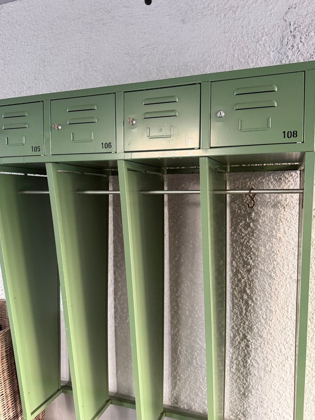 Guardaroba: Vintage Garderobe, Umkleide, Spind – Usato da Aetigkofen venduto da photoallerlei 5