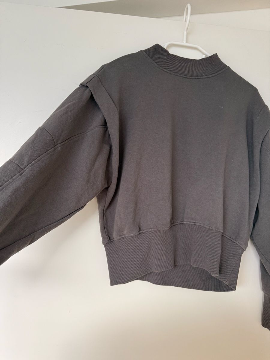 Lots de vêtements: Lot pulls  – D'occasion à Monthey par sen_6ckr 1