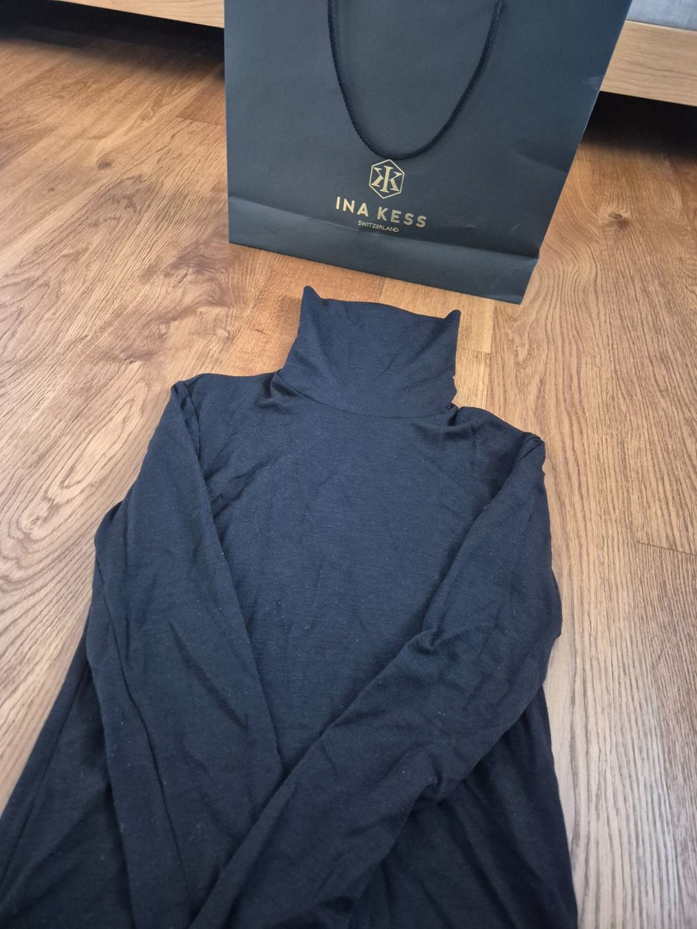 Ina Kess Maglioni & Felpe: Ina Kess Merino  Rollkragenpullover – Usato da Feusisberg venduto da cts_55rn 3