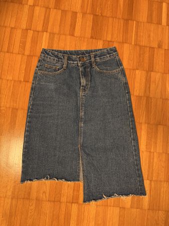 Jeansrock Gr. 36, asymmetrisch, mit Schlitz