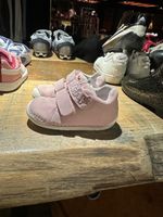 Chaussures roses pour bébé, très bon état, idéales printemps