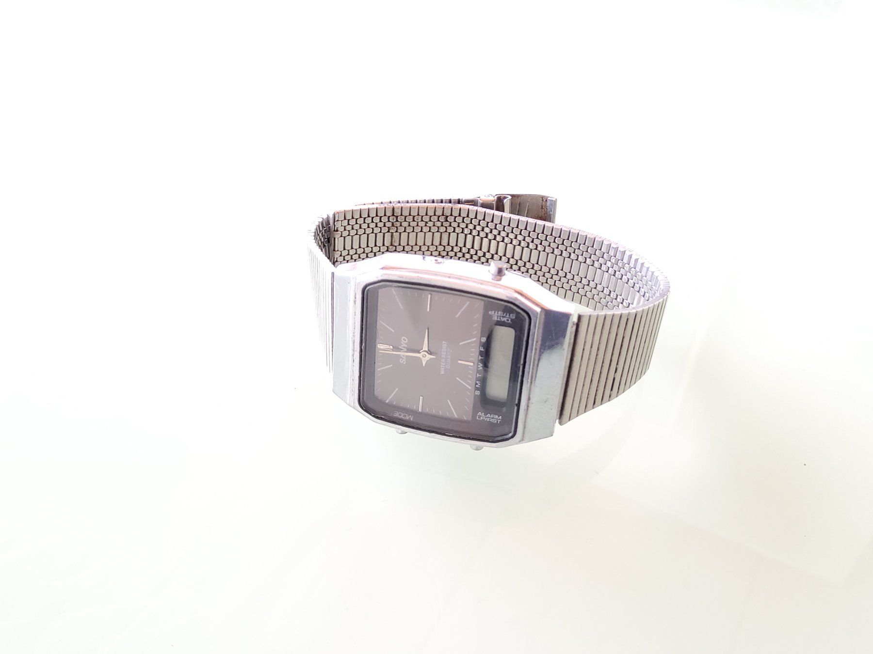 Montres: Montre bracelet Sanyo – Défectueux à Malleray par Broc-Mo