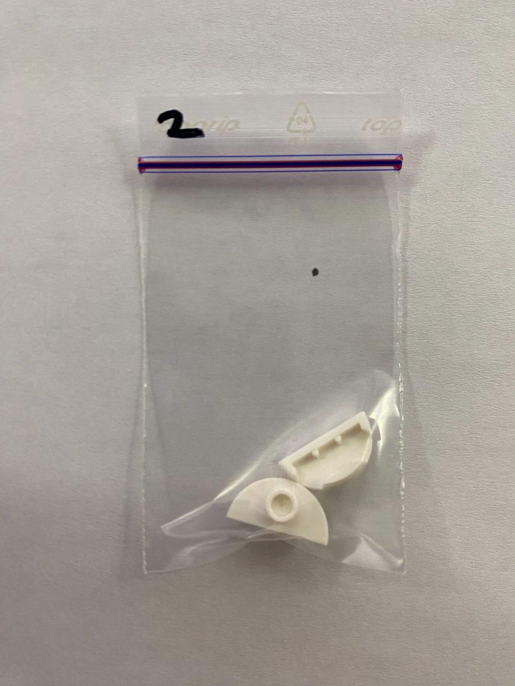 Lego Giocattoli: Lego White Plate, Round 1 x 2 Half with 1 Stud 2 Stück – Nuovo (secondo la descrizione) da Weingarten-Kalthäusern venduto da McGmavlo 1