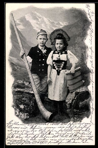 Cartoline postali: AK junge Schweizer in Tracht mit Alphorn – Usato da Berlin venduto da bartko-reher