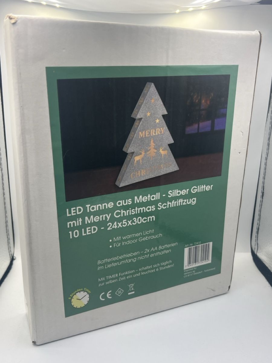 Solar-Gartensteckleuchte – Weihnachtsmann Mit Stern, Tanne & Rentier, Eisen, 31,5 Zoll, Für Außendeko, Solarbetrieben