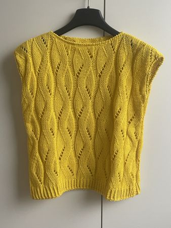 Top en maille jaune, tricoté à la main, idéal pour l'automne