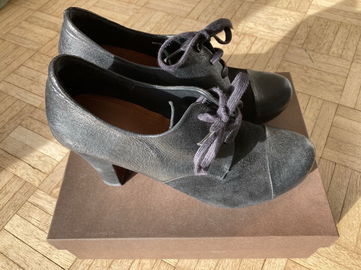 Chie Mihara Scarpe da donna: CHIE MIHARA Designerpumps Schwarz Grösse 41 – Usato da Zürich venduto da wei_8n2l 1