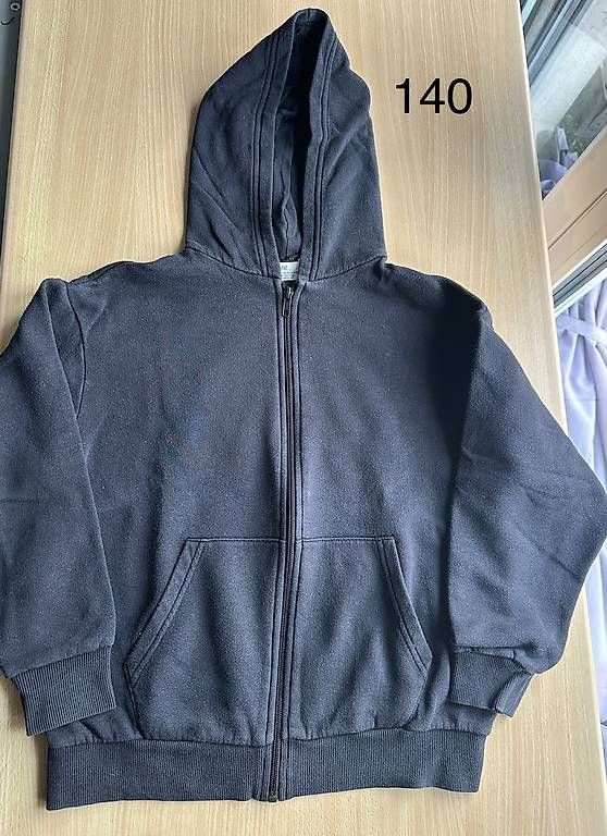 Maglioni & Felpe: Pullover Gr. 140 – Usato da Fehren venduto da Flugzeug1177 3