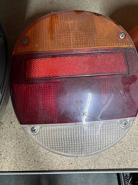 Tutti pezzi di ricambio auto: VW Käfer Rücklicht – Usato da Bellach venduto da ret_bs5k 2
