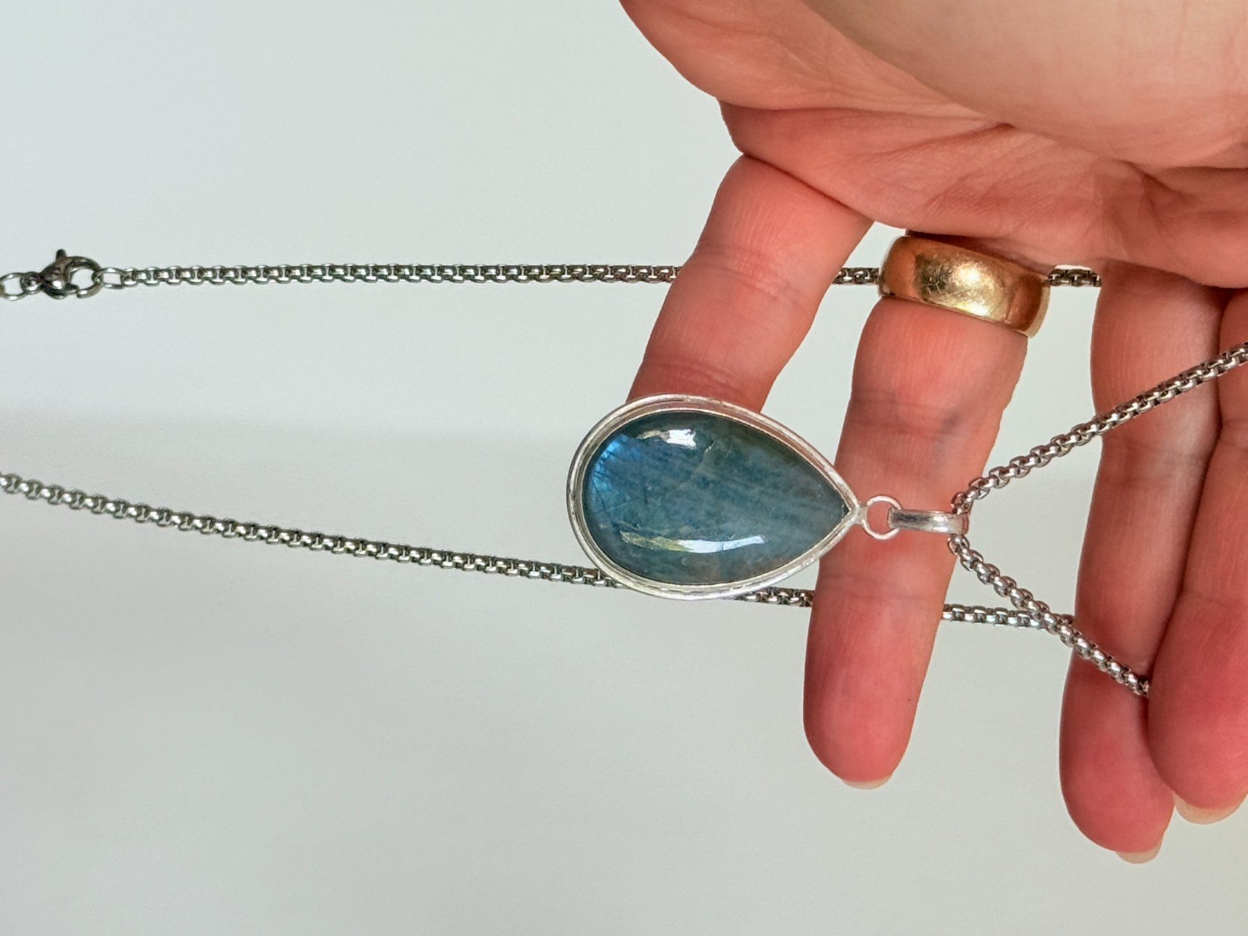Colliers: Collier labradorite, élégant et tendance ✨ – Neuf avec emballage d'origine à Genève par AWWA 8